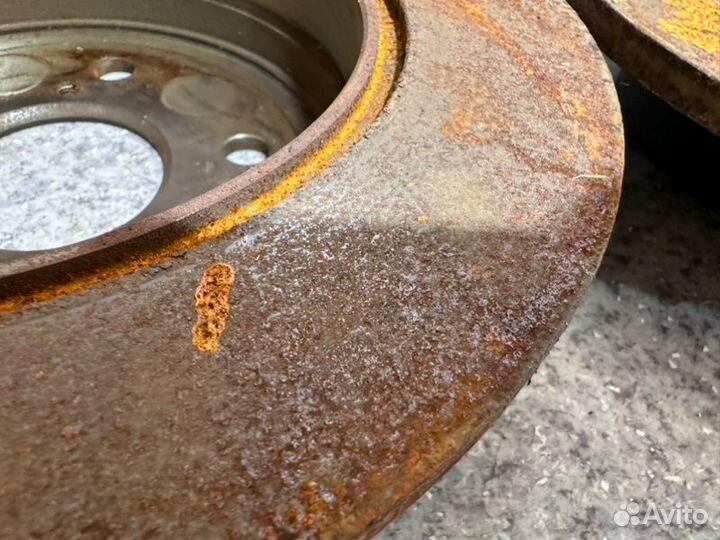 Тормозные диски заднее Toyota Camry V70