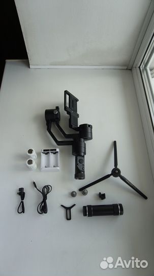 Электронный стабилизатор Zhiyun crane v2