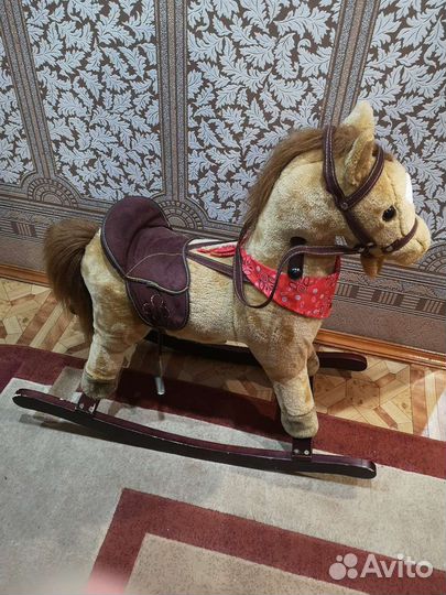 Качалка лошадь