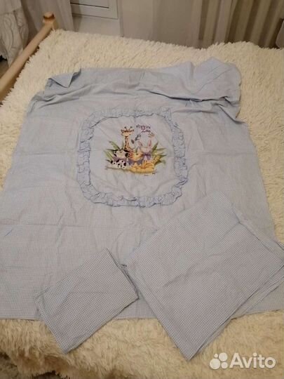 Подушка, детские пелёнки, одеяла