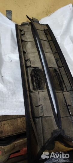 Обшивка передней стойки W202