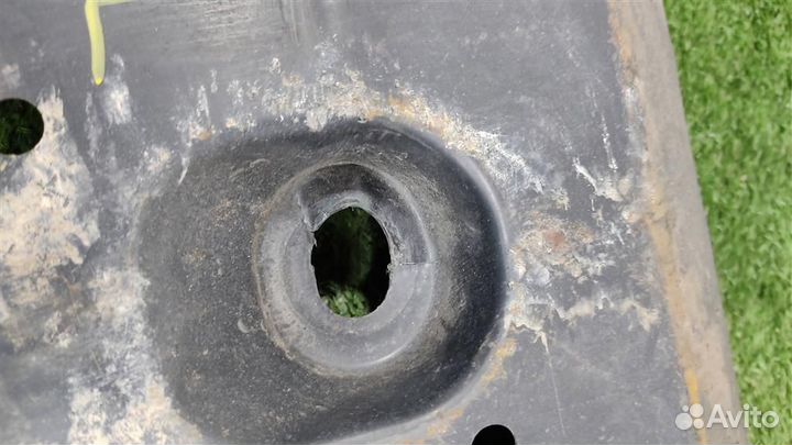 Защита днища левая Toyota Verso R2 2017