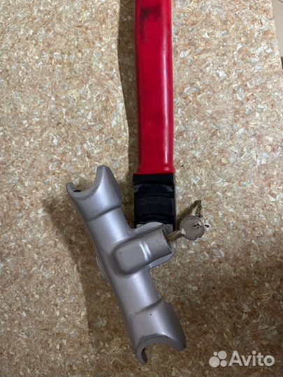 Блокиратор руля механический