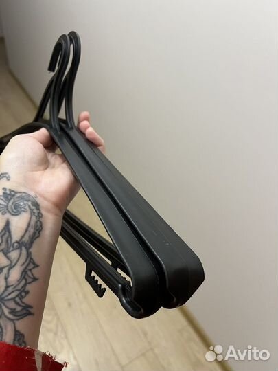 Вешалки плечики IKEA черные