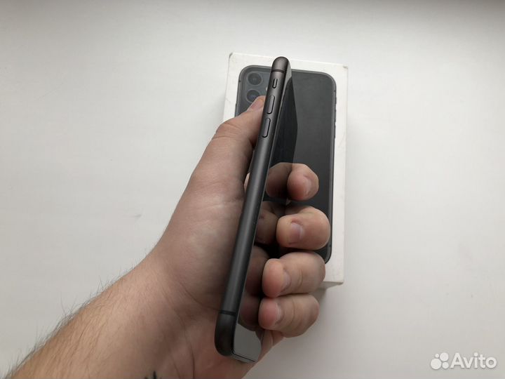 iPhone 11, 64 ГБ