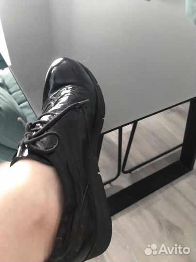 Лаковые туфли