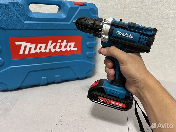 Шуруповерт Makita 28v и набор инструментов