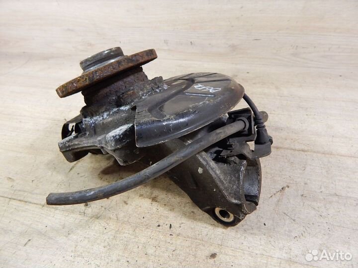 Кулак поворотный передний правый Vw Passat B6