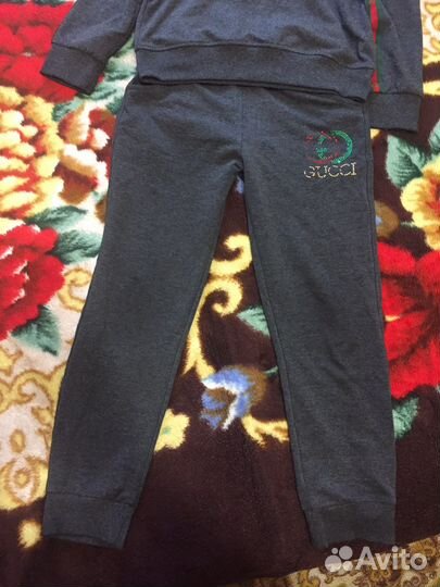 Костюм спортивный