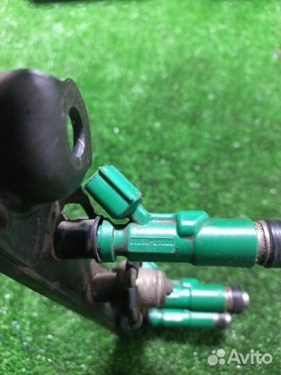 Форсунка топливная Toyota Vitz NCP95 2nzfe 2009