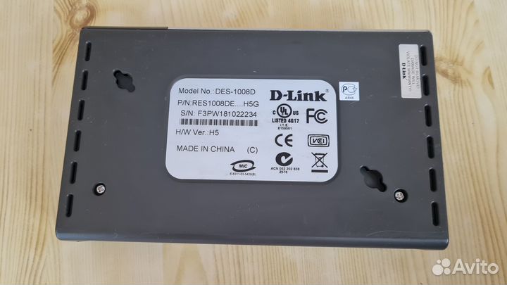 Switch (Hub) D-Link 8 портов (DES-1008D)