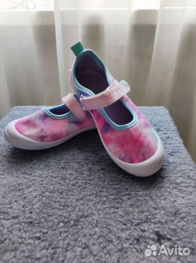 Кроссовки для девочки 28