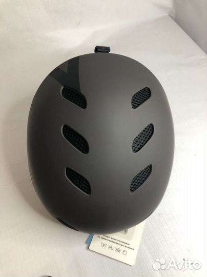 Горнолыжный шлем