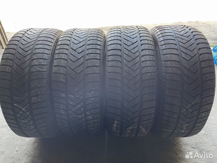 Pirelli Winter Sottozero 3 235/40 R18