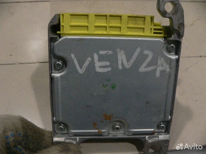 Блок управления AIR BAG toyota Venza 2009