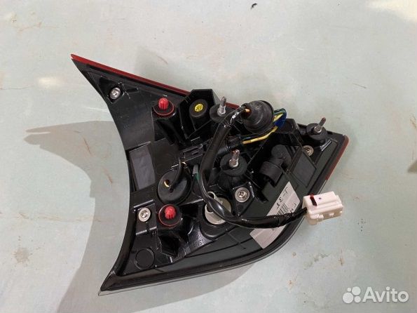 Фонарь задний правый Nissan X-Trail T32