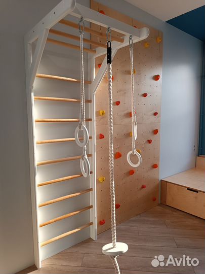 Шведская стенка, скалодром, кровать-подиум