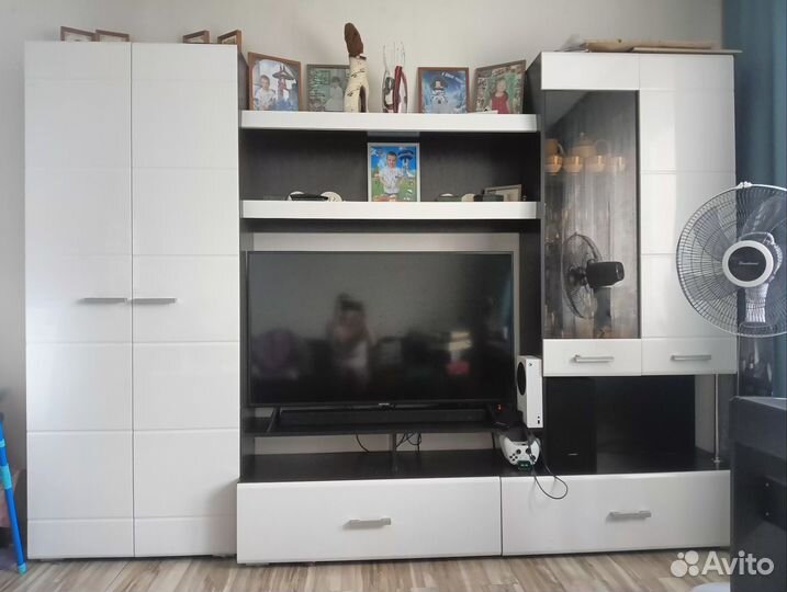 Стенка в гостиную бу