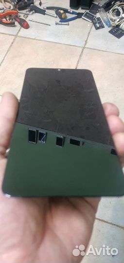 Экран Самсунг А12 в рамке