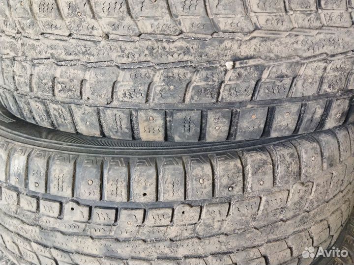 Dunlop SP Winter Ice 01 215/60 R17