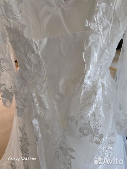 Свадебное платье 40 42 со шлейфом