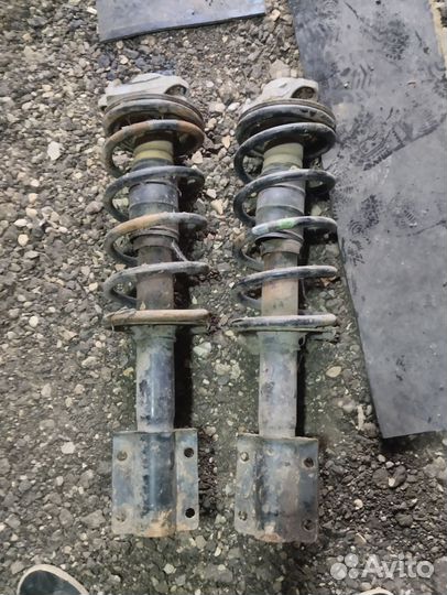 Передние амортизаторы