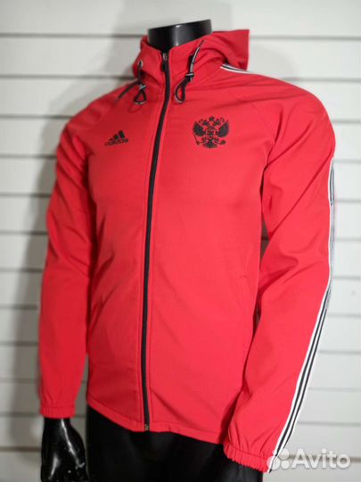 Спортивные костюмы