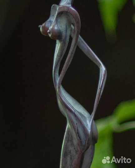 Бронзовая скульптура