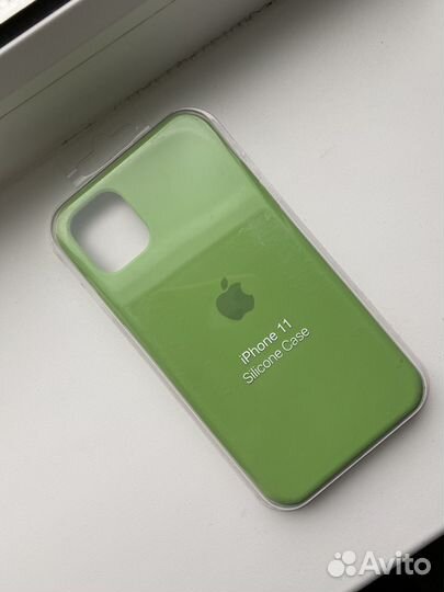 Чехол на iPhone 11
