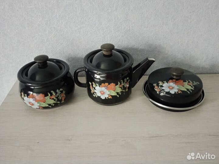 Набор из стали: масленка чайник сахарница