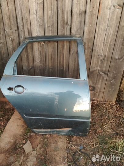 Задняя правая дверь гранта, калина