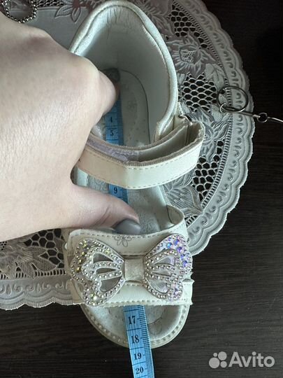 Сандалии для девочки 28