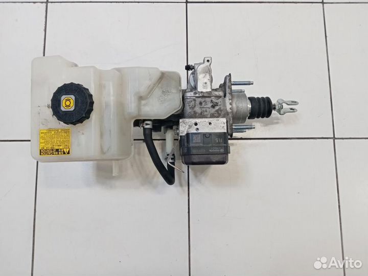 Цилиндр тормозной главный Toyota Camry XV70 70