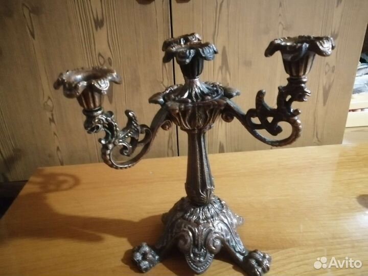 Старинный подсвечник