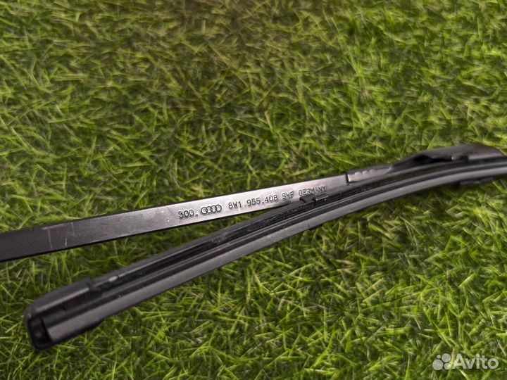 Поводок стеклоочистителя Audi A4 B9 2.0 дизель