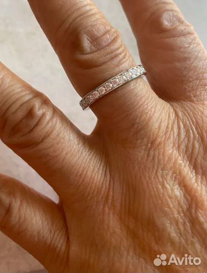 Серебряное кольцо 925 пробы с бриллиантами 18р-р