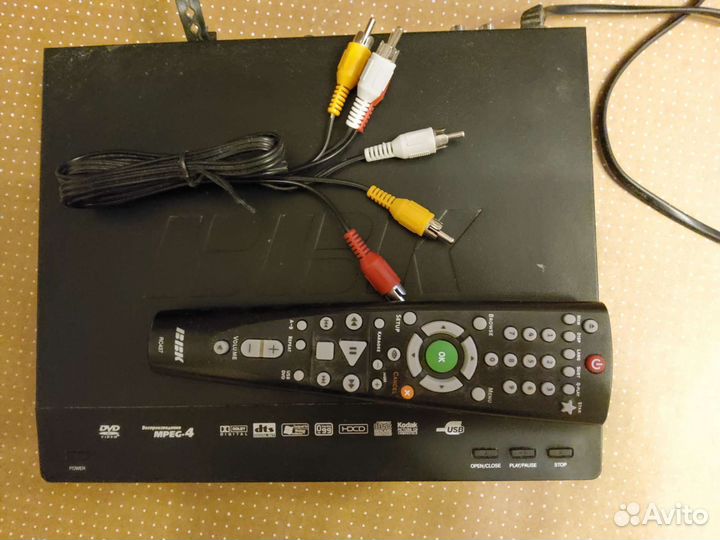 Караоке DVD плеер BBK DVP-256SI