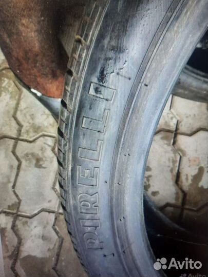 Pirelli P Zero Rosso 295/35 R21