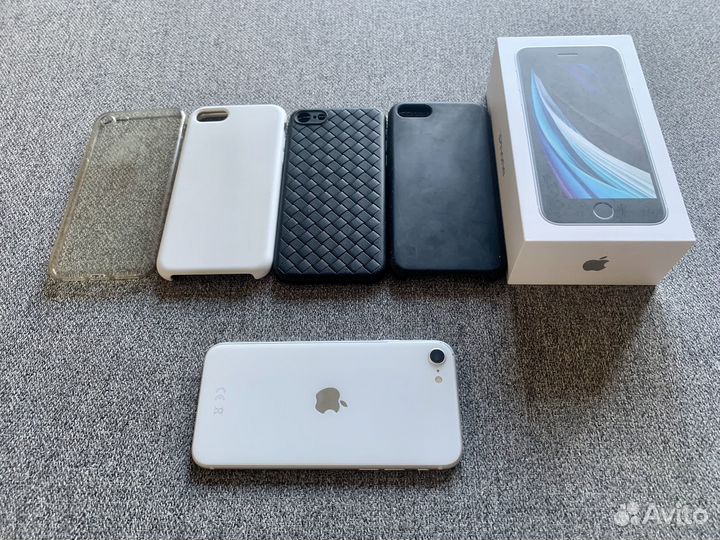 Телефон iPhone SE 2020 128gb white
