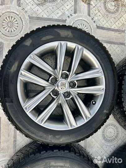 Колеса Toyota Crown R17 5x114.3 Michelin 215/60