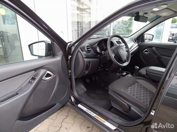 ВАЗ Granta Cross 1.6 МТ, 2023, 5 543 км