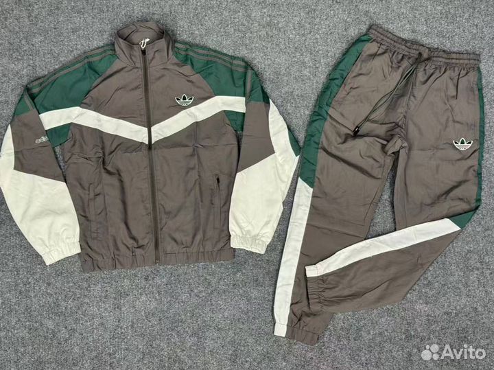 Спортивный костюмы оптом