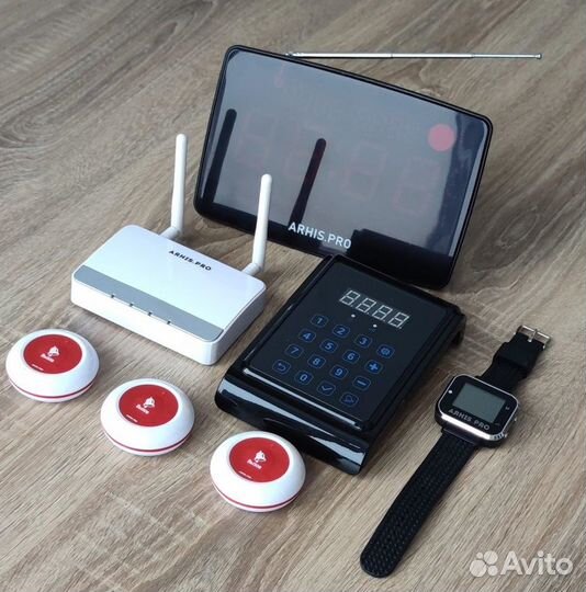 Кнопка вызова официанта с часами, табло, усилитель