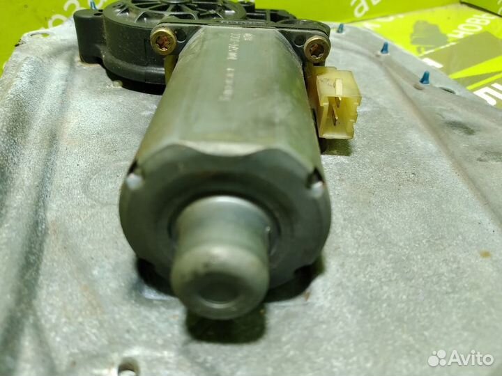 Электростеклоподъемник задний левый Volvo V70