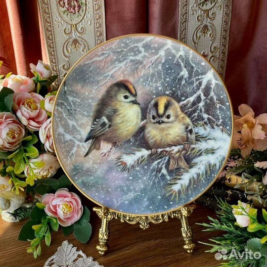 Тарелка из серии Мир птиц в зимнем волшебстве
