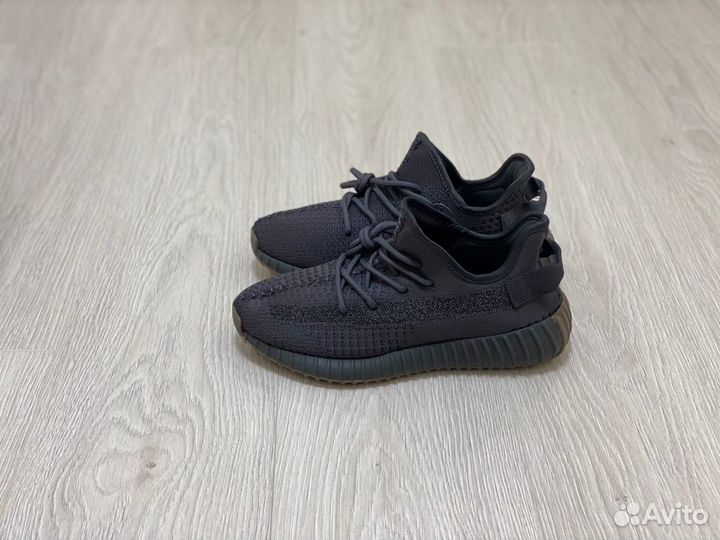 Кроссовки Adidas Yeezy Boost 350 v2 Cinder (36-45)