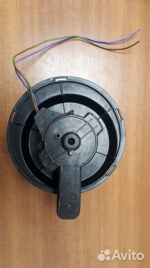 Моторчик отопителя Мерседес Атего