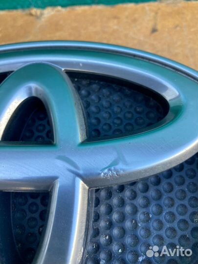 Эмблема Toyota Land Cruiser 150 Prado 2013-2017г