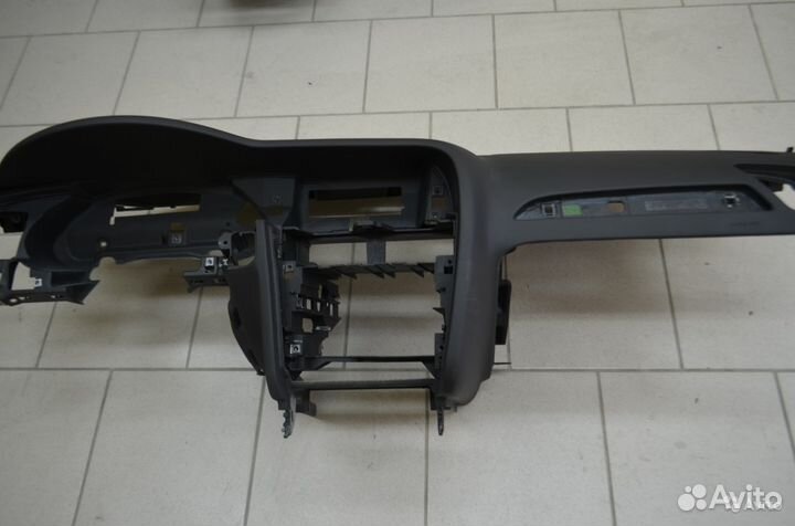 Торпедо панель приборов Audi A4 B8