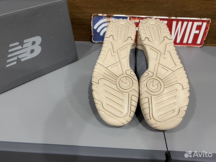 Кроссовки NB 550